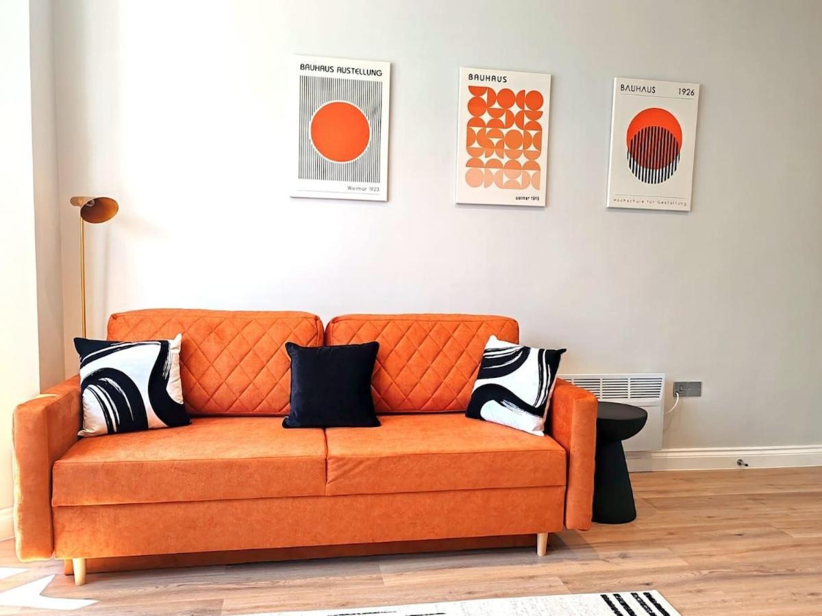 Stunning Modern Sleeps 4 - 6 Min Walk From Golden Beaches-free Parking Bournemouth