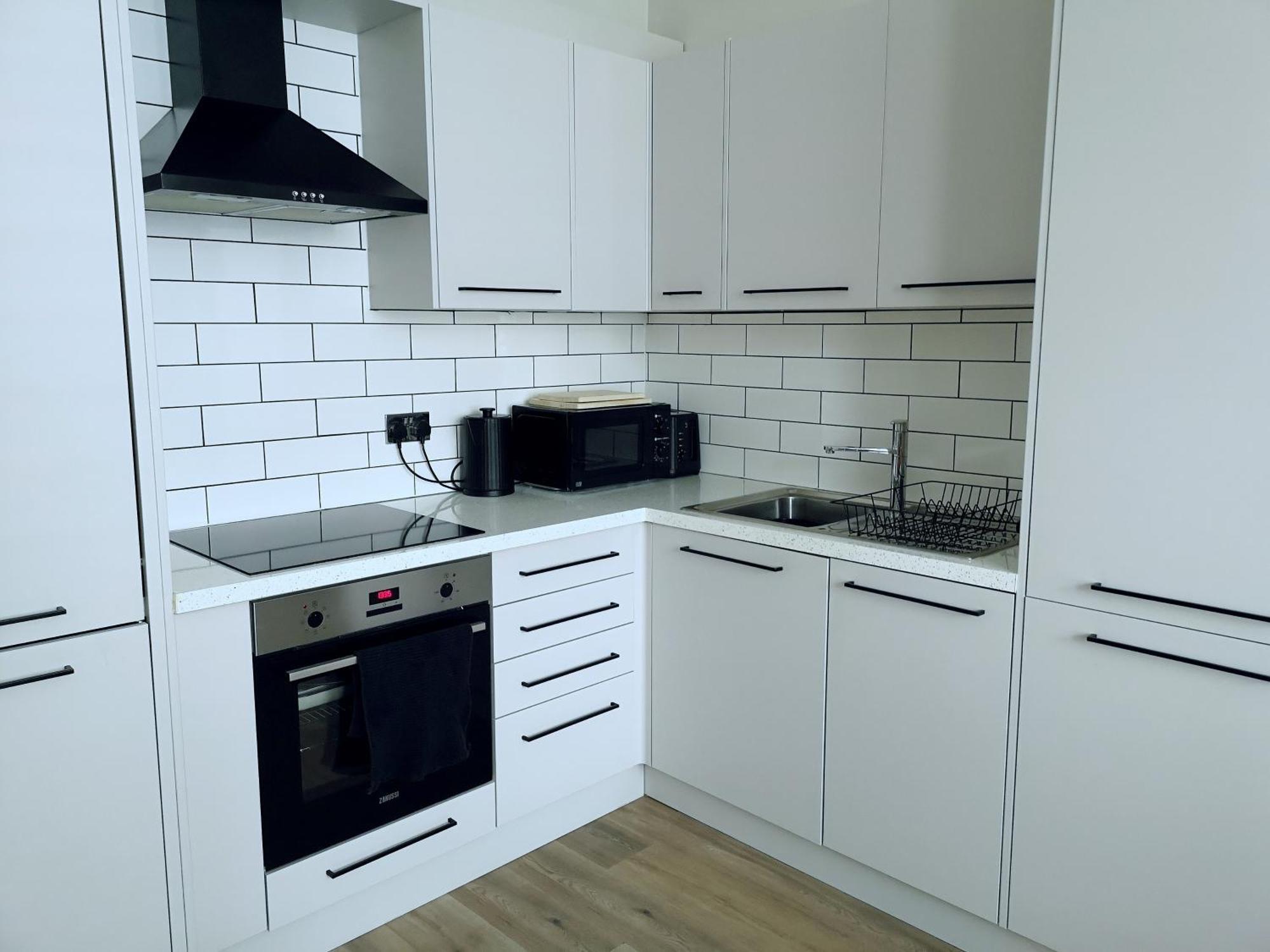 Stunning Modern Sleeps 4 - 6 Min Walk From Golden Beaches-free Parking Bournemouth